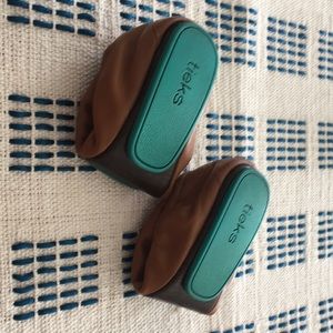 Chestnut tieks size 6